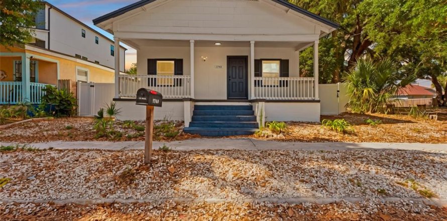Villa ou maison à Tampa, Floride 5 chambres, 150.5 m2 № 2415363