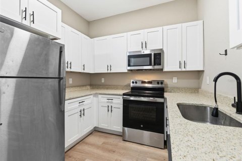 Villa ou maison à vendre à Tampa, Floride: 5 chambres, 150.5 m2 № 2415363 - photo 3