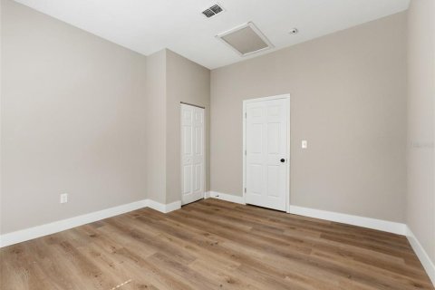 Villa ou maison à vendre à Tampa, Floride: 5 chambres, 150.5 m2 № 2415363 - photo 13
