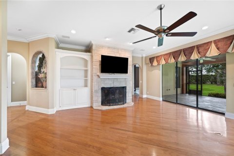 House in Winter Haven, Florida 3 bedrooms, 252.04 sq.m. № 1782345 - photo 14