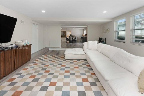 Casa en venta en Hollywood, Florida, 3 dormitorios, 209.03 m2 № 2074634 - foto 12