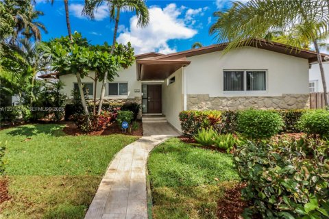 Casa en venta en Hollywood, Florida, 3 dormitorios, 209.03 m2 № 2074634 - foto 28