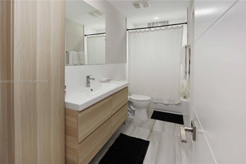 Casa en venta en Hollywood, Florida, 3 dormitorios, 209.03 m2 № 2074634 - foto 20