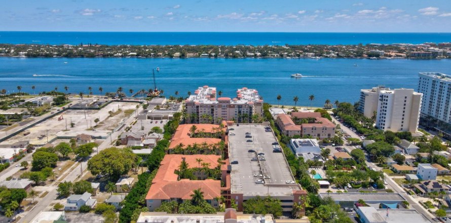 Condo à West Palm Beach, Floride, 2 chambres  № 1121314