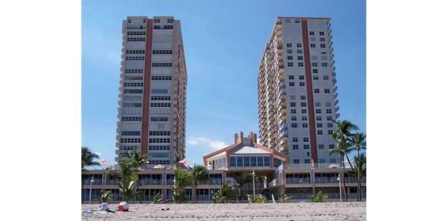 Condo in Pompano Beach, Florida, 1 bedroom  № 2183267