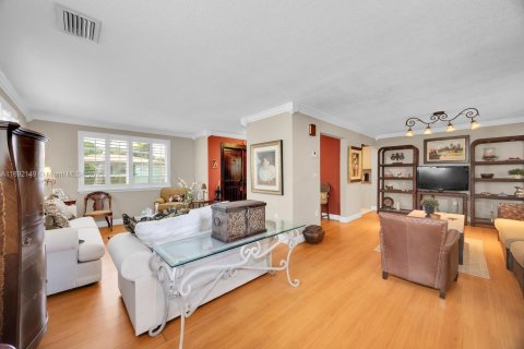 Casa en venta en Coral Gables, Florida, 3 dormitorios, 152.73 m2 № 1945433 - foto 8