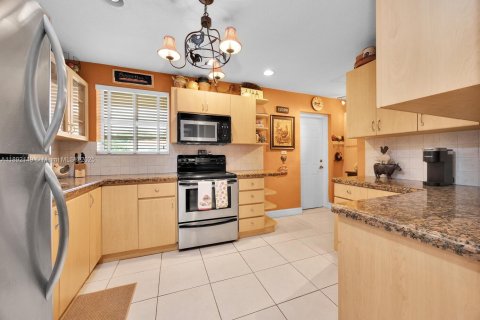 Casa en venta en Coral Gables, Florida, 3 dormitorios, 152.73 m2 № 1945433 - foto 14