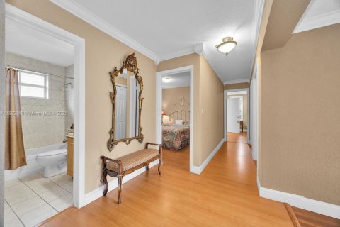 Casa en venta en Coral Gables, Florida, 3 dormitorios, 152.73 m2 № 1945433 - foto 23