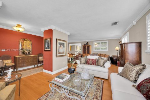 Casa en venta en Coral Gables, Florida, 3 dormitorios, 152.73 m2 № 1945433 - foto 6