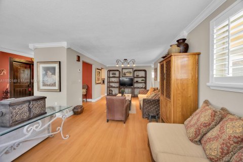 Casa en venta en Coral Gables, Florida, 3 dormitorios, 152.73 m2 № 1945433 - foto 9