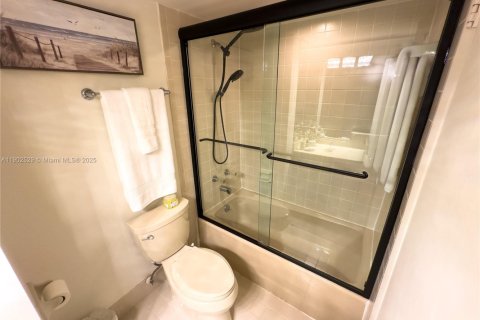 Condominio en venta en Vero Beach, Florida, 2 dormitorios, 137.03 m2 № 1953991 - foto 19