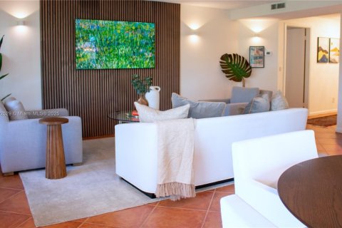 Condominio en venta en Vero Beach, Florida, 2 dormitorios, 137.03 m2 № 1953991 - foto 5