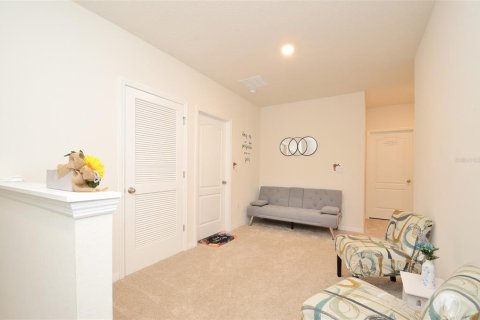 House in Davenport, Florida 5 bedrooms, 234.3 sq.m. № 1516090 - photo 15
