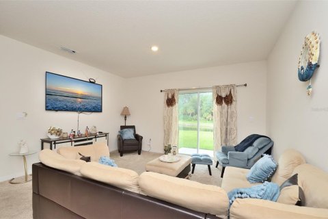 House in Davenport, Florida 5 bedrooms, 234.3 sq.m. № 1516090 - photo 12