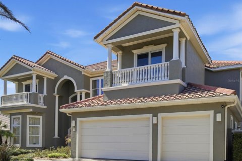 House in Palm Coast, Florida 6 bedrooms, 538.65 sq.m. № 2230613 - photo 4