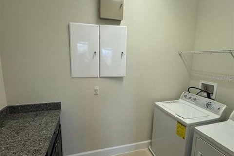 Adosado en alquiler en Orlando, Florida, 3 dormitorios, 180.6 m2 № 1916492 - foto 23