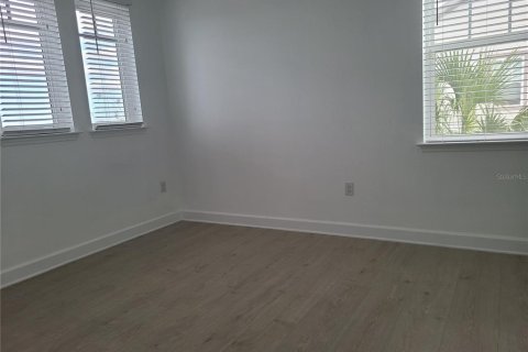 Adosado en alquiler en Orlando, Florida, 3 dormitorios, 180.6 m2 № 1916492 - foto 21