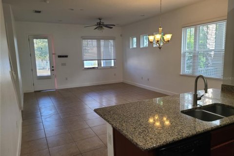Adosado en alquiler en Orlando, Florida, 3 dormitorios, 180.6 m2 № 1916492 - foto 8