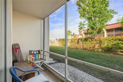 Condo in Punta Gorda, Florida, 2 bedrooms  № 1799858 - photo 25