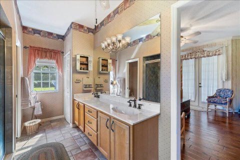 House in Vero Beach, Florida 6 bedrooms, 369.19 sq.m. № 2083024 - photo 24