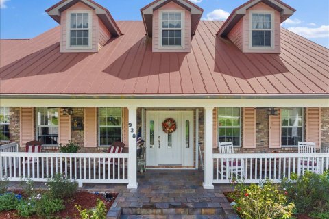 House in Vero Beach, Florida 6 bedrooms, 369.19 sq.m. № 2083024 - photo 4