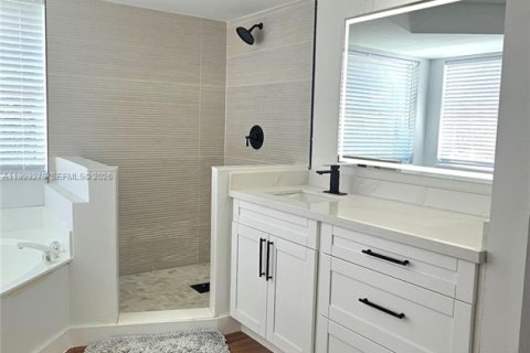 Villa ou maison à vendre à Pembroke Pines, Floride: 4 chambres, 251.67 m2 № 2173345 - photo 21