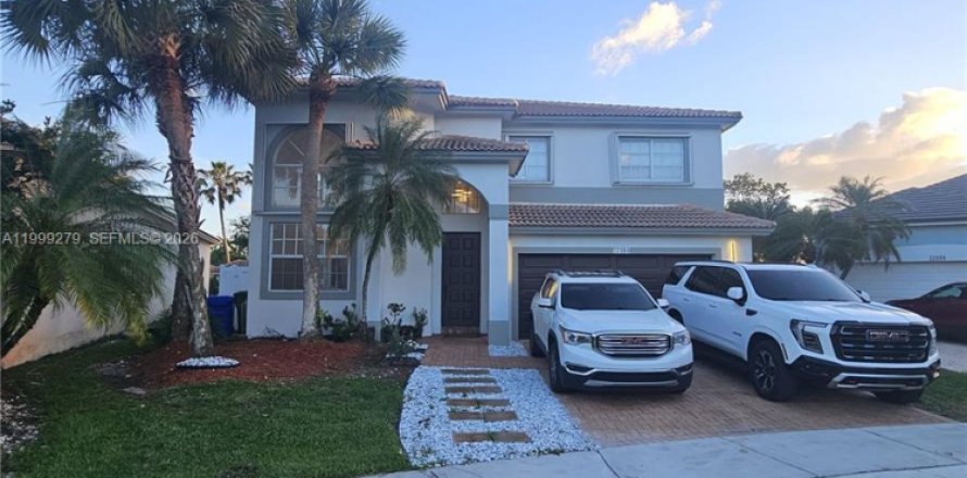 Villa ou maison à Pembroke Pines, Floride 4 chambres, 251.67 m2 № 2173345