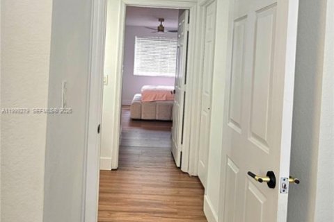 Villa ou maison à vendre à Pembroke Pines, Floride: 4 chambres, 251.67 m2 № 2173345 - photo 26