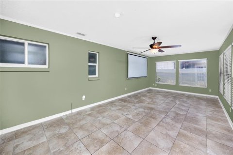 House in Largo, Florida 3 bedrooms, 158.12 sq.m. № 2321671 - photo 26