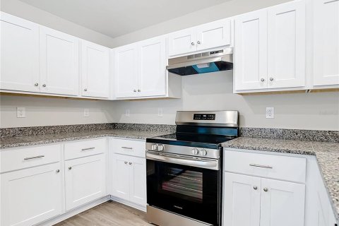 Propiedad comercial en venta en Port Charlotte, Florida, 4 dormitorios, 195.47 m2 № 1898954 - foto 9