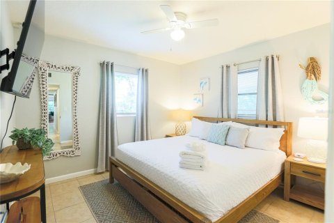 Casa en venta en Largo, Florida, 4 dormitorios, 148.18 m2 № 1880005 - foto 12