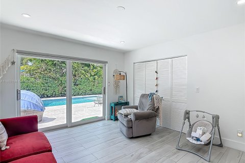 House in Miami Shores, Florida 3 bedrooms, 171.68 sq.m. № 1874791 - photo 16