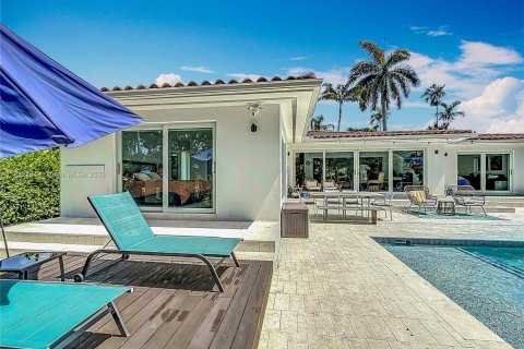 House in Miami Shores, Florida 3 bedrooms, 171.68 sq.m. № 1874791 - photo 30