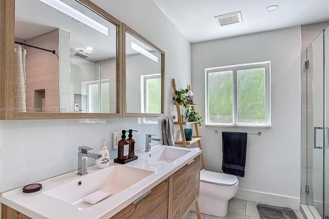 House in Miami Shores, Florida 3 bedrooms, 171.68 sq.m. № 1874791 - photo 19