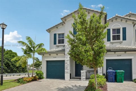 Adosado en venta en Homestead, Florida, 3 dormitorios, 157.47 m2 № 2279519 - foto 3