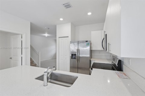 Adosado en venta en Homestead, Florida, 3 dormitorios, 157.47 m2 № 2279519 - foto 15