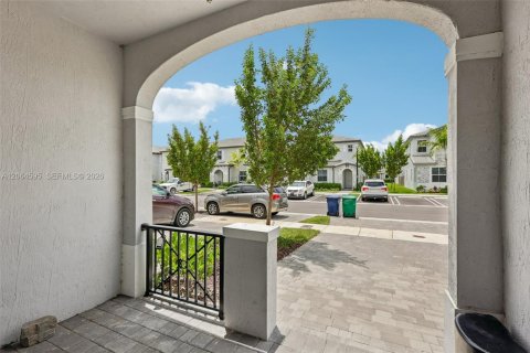 Adosado en venta en Homestead, Florida, 3 dormitorios, 157.47 m2 № 2279519 - foto 7