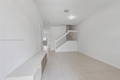 Adosado en venta en Homestead, Florida, 3 dormitorios, 157.47 m2 № 2279519 - foto 20