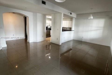 Condominio en alquiler en Doral, Florida, 3 dormitorios, 112.13 m2 № 1997696 - foto 5