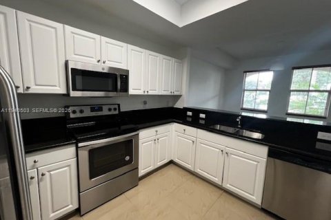 Condominio en alquiler en Doral, Florida, 3 dormitorios, 112.13 m2 № 1997696 - foto 13