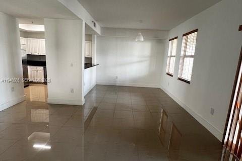 Condominio en alquiler en Doral, Florida, 3 dormitorios, 112.13 m2 № 1997696 - foto 3