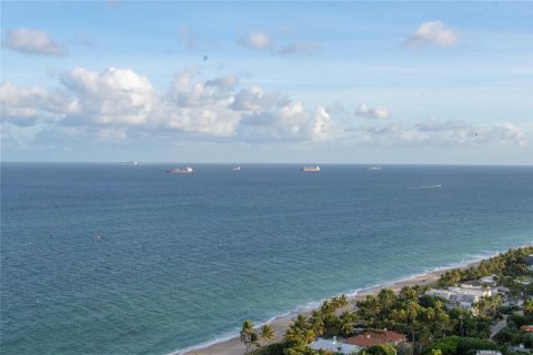 Condominio en venta en Fort Lauderdale, Florida, 3 dormitorios, 193.79 m2 № 2082490 - foto 2