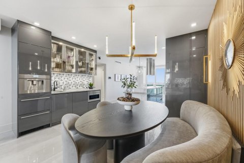 Condominio en venta en Fort Lauderdale, Florida, 3 dormitorios, 193.79 m2 № 2082490 - foto 3
