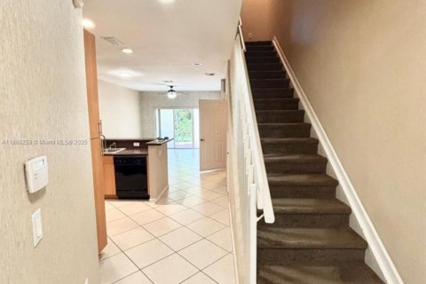Townhouse in Oakland Park, Florida 2 bedrooms, 116.41 sq.m. № 1942251 - photo 12