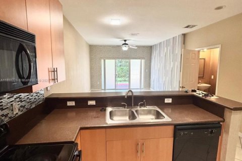 Townhouse in Oakland Park, Florida 2 bedrooms, 116.41 sq.m. № 1942251 - photo 22