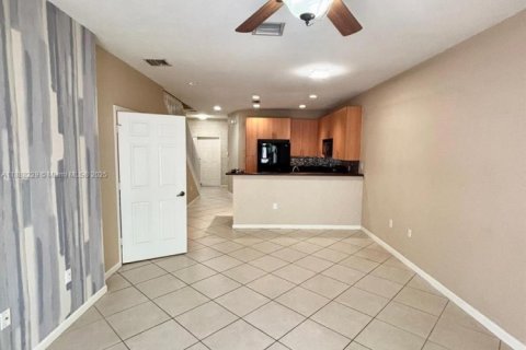 Townhouse in Oakland Park, Florida 2 bedrooms, 116.41 sq.m. № 1942251 - photo 29