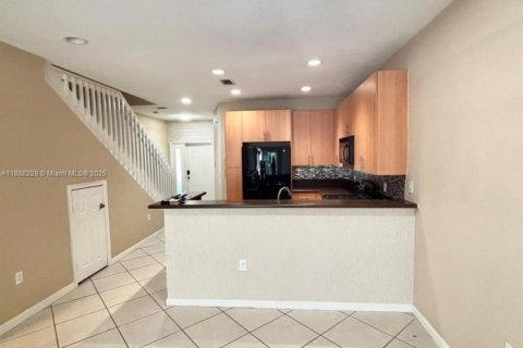 Townhouse in Oakland Park, Florida 2 bedrooms, 116.41 sq.m. № 1942251 - photo 25