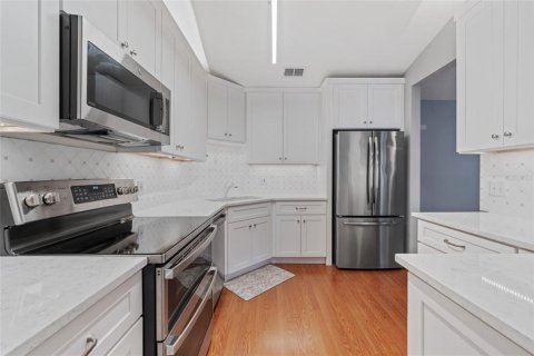 Condominio en venta en Apopka, Florida, 3 dormitorios, 104.89 m2 № 2107177 - foto 2