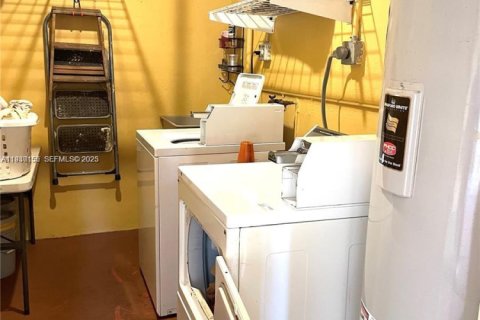 Купить кондоминиум в Холливуд, Флорида 1 спальня, 50.17м2, № 1988928 - фото 10