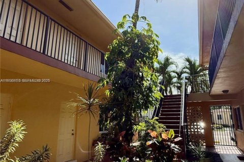 Condo à Hollywood, Floride, 1 chambre № 1988928